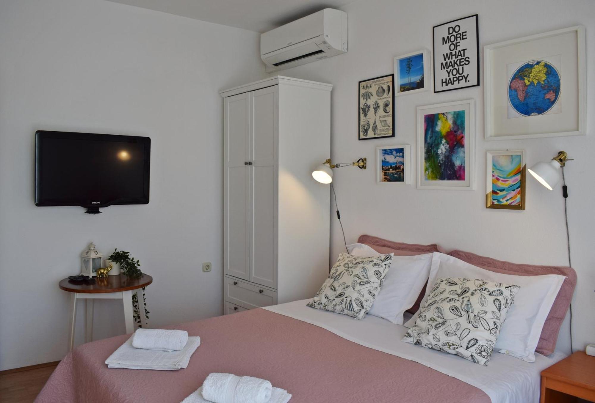 Lina Vrankovic Apartments フヴァル エクステリア 写真