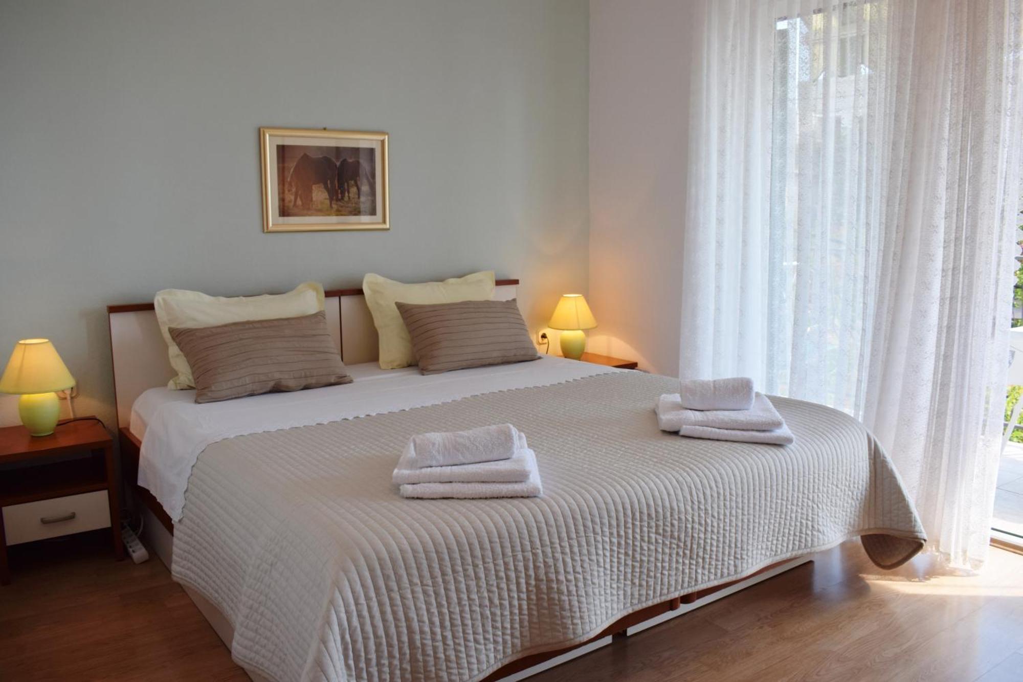 Lina Vrankovic Apartments フヴァル エクステリア 写真