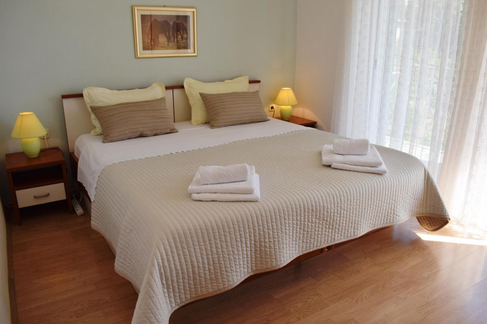 Lina Vrankovic Apartments フヴァル エクステリア 写真