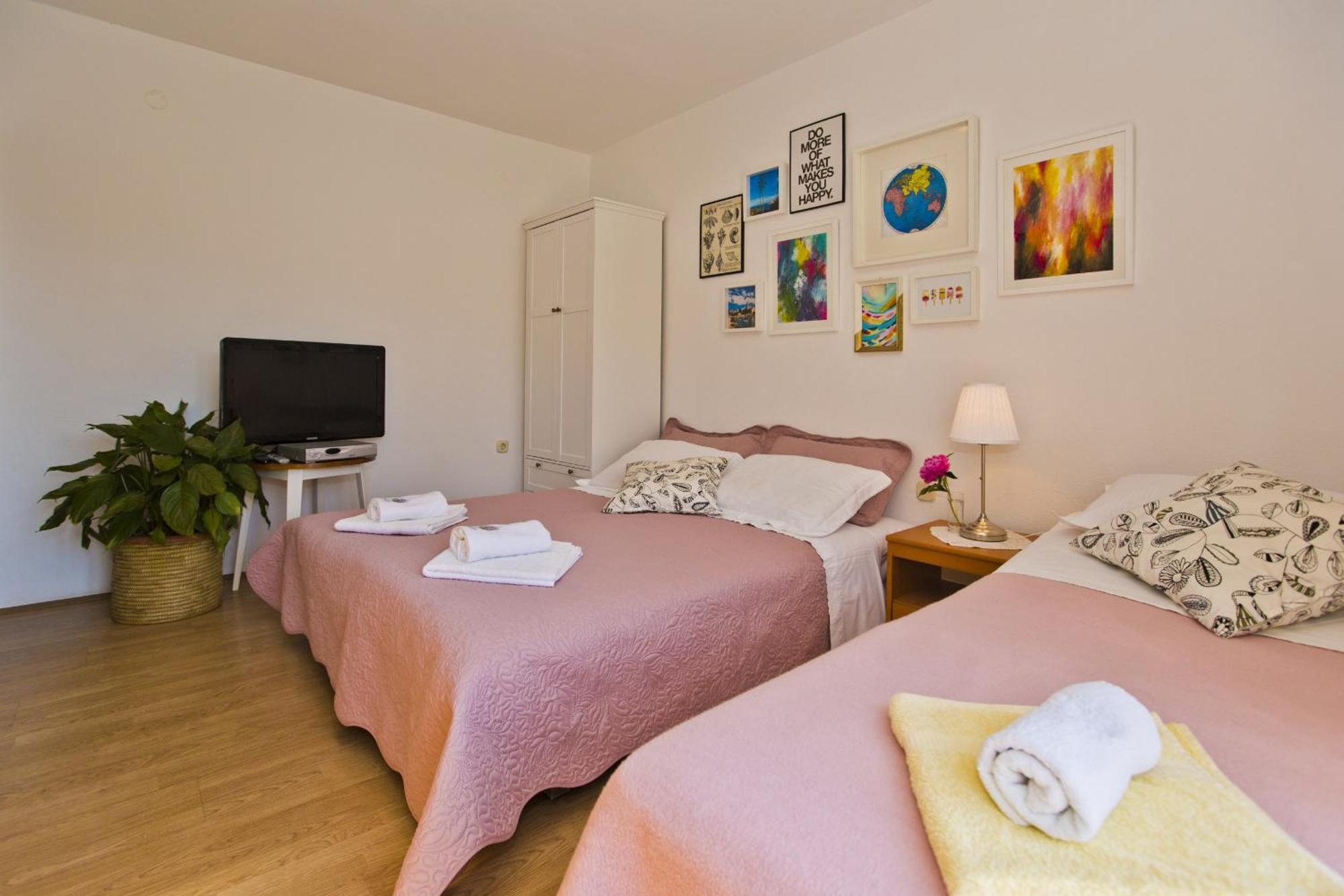Lina Vrankovic Apartments フヴァル エクステリア 写真