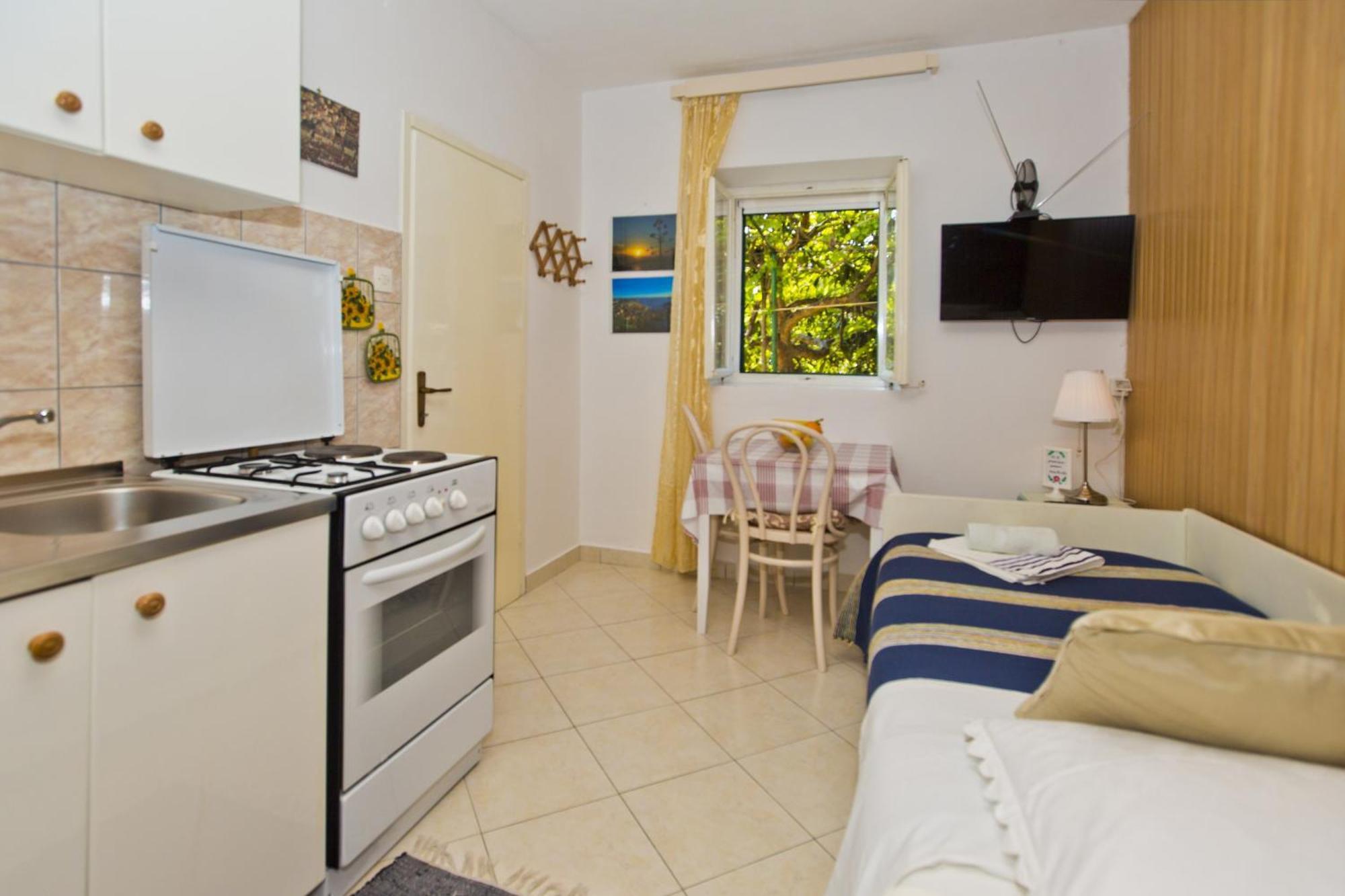 Lina Vrankovic Apartments フヴァル エクステリア 写真