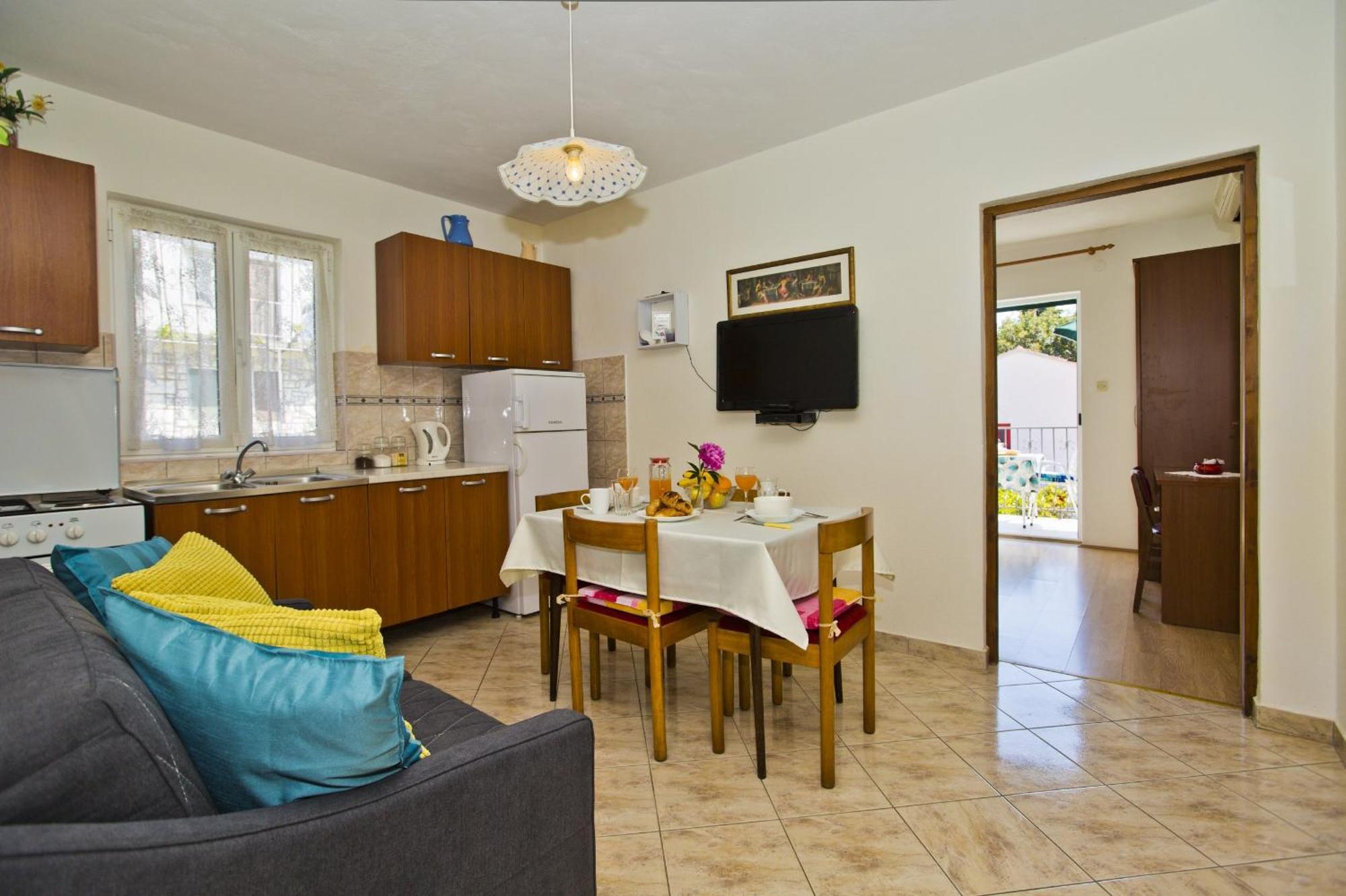 Lina Vrankovic Apartments フヴァル エクステリア 写真