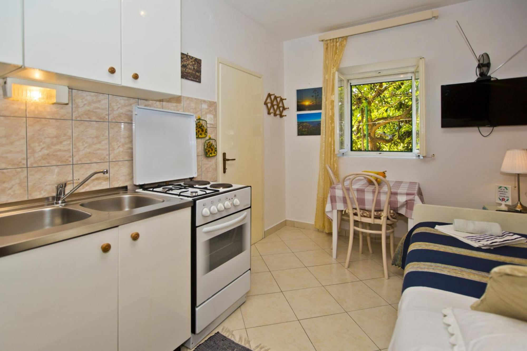 Lina Vrankovic Apartments フヴァル エクステリア 写真